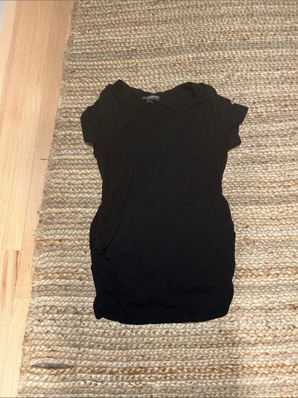 A Pea in the Pod Black V-Neck Short Sleeve Maternity Tee